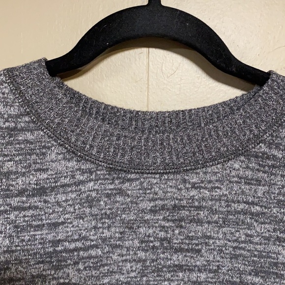 Abercrombie & Fitch tie wrist gray top size S - Picture 3 of 7